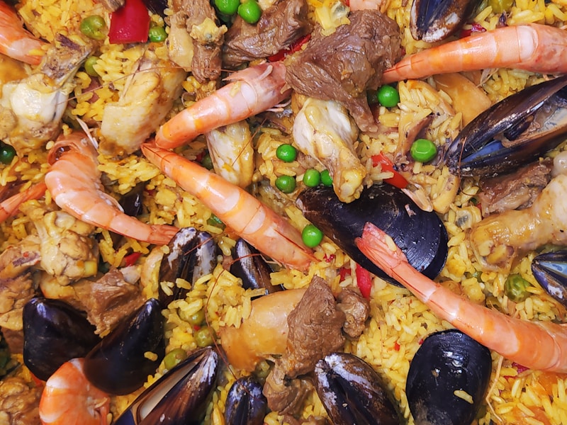 Paella und Riesenpfannen